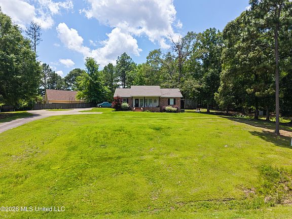 3rd image of 73 Pine Crest Rd