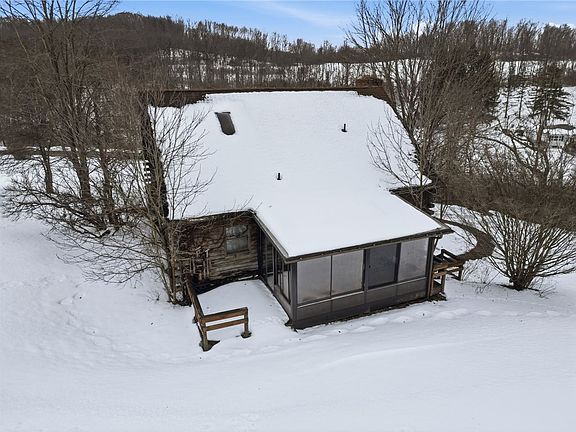 3rd image of 189 Denny Rd