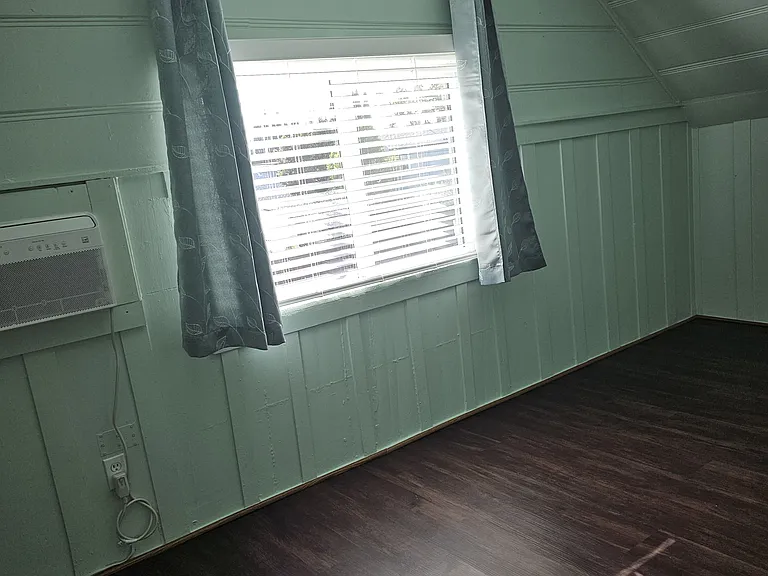 6453 Roble Ave — Photo 10