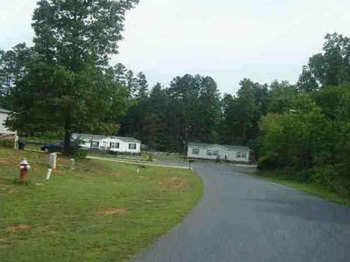2nd image of 506 Booker T Womble Rd