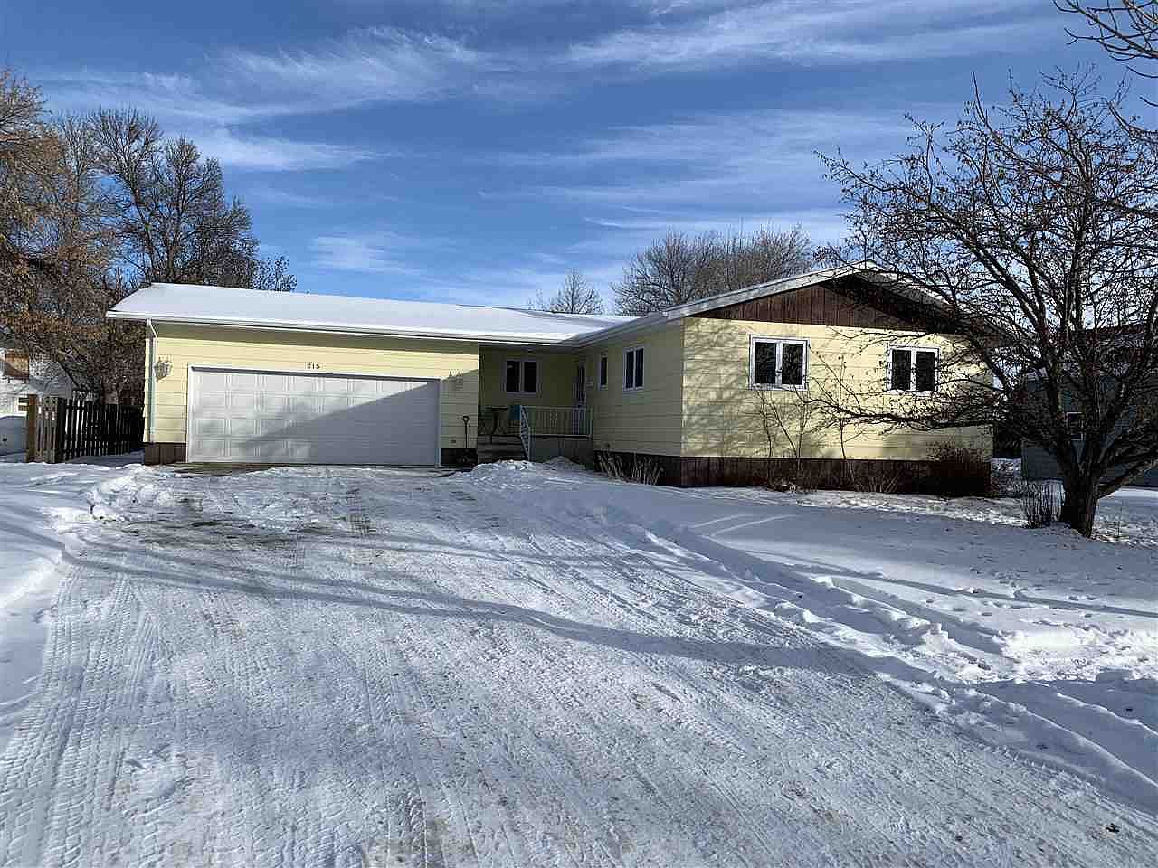 215 Alexander St, Bottineau, ND 58318 Zillow