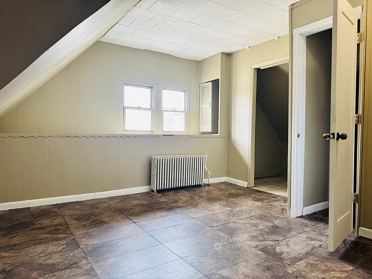 42 Bennett Ave #2 — Photo 16