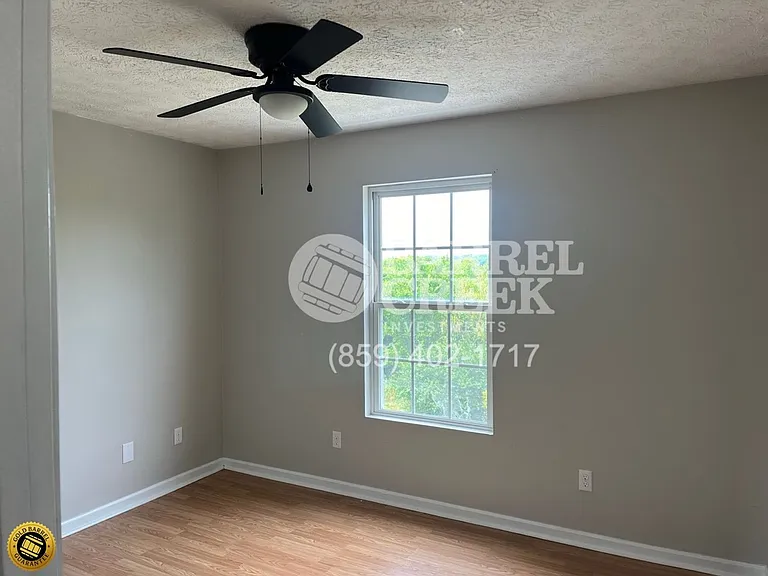 121B Highland Ct — Photo 10