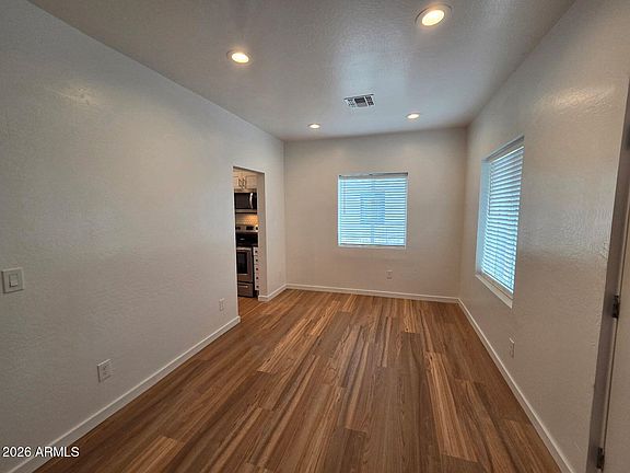 2nd image of 1522 W POLK Street