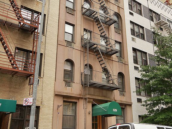 5th image of 529 E 88th St #23A