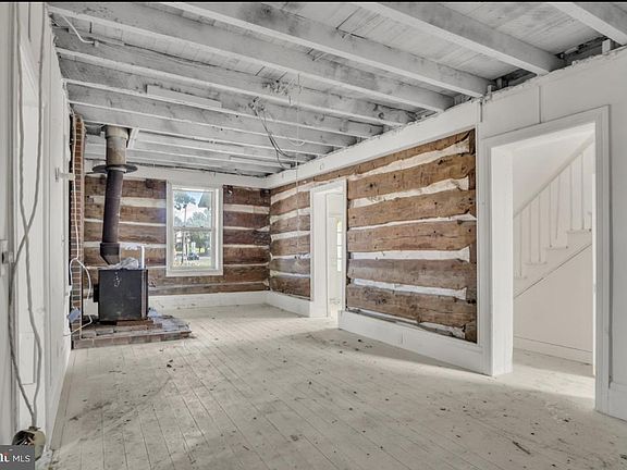 5th image of 10390 Raccoon Valley Rd