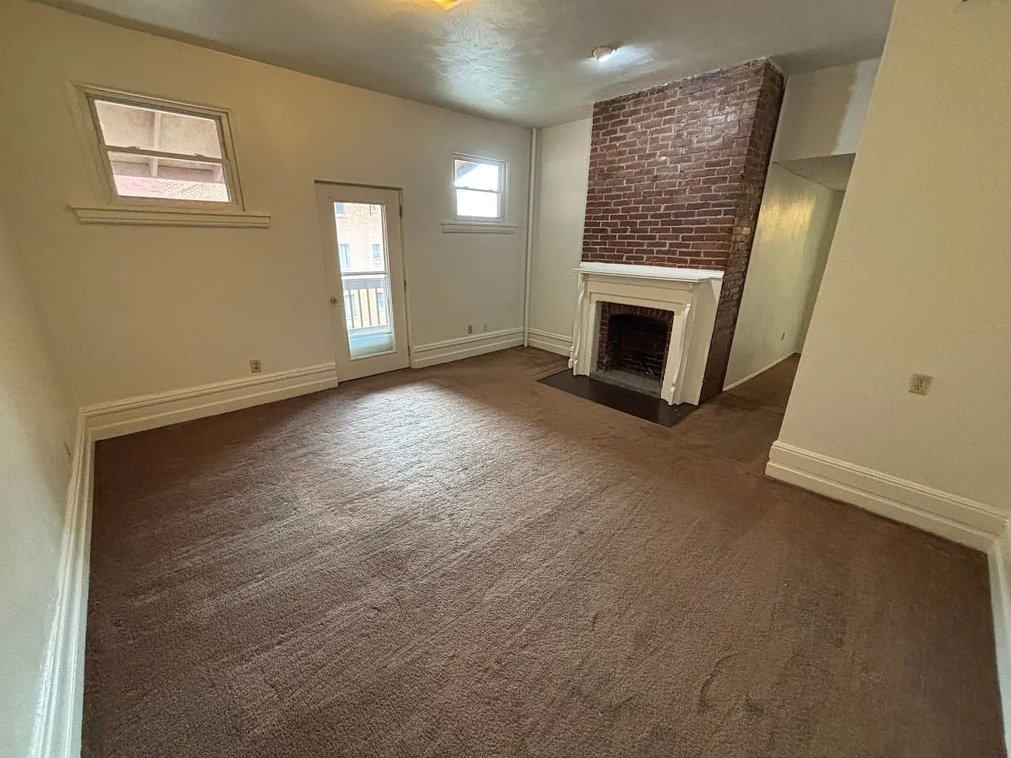 333 Morewood Avenue — Photo 2