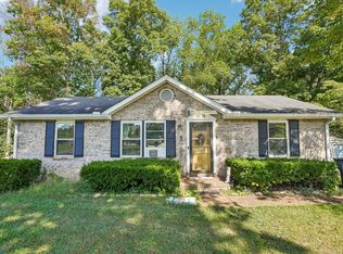 1807 Winding Way Dr, White House, TN 37188