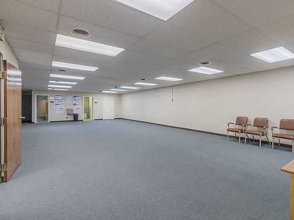 3rd image of 39 S Jackson Ave Suite 1-A