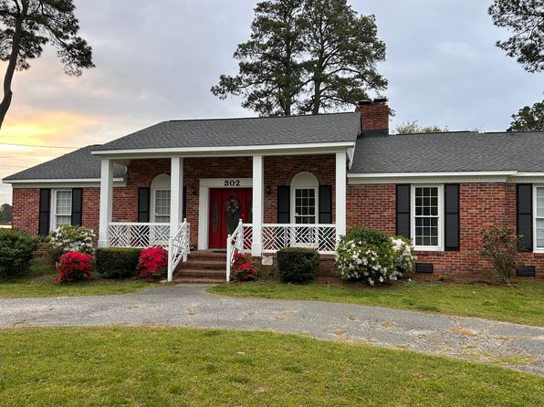 302 Bayview Dr, Yorktown, VA 23692