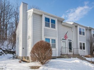 17 Village Dr, Hamburg Boro, NJ 07419