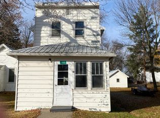102 Main St, Myrtle, MN 56036