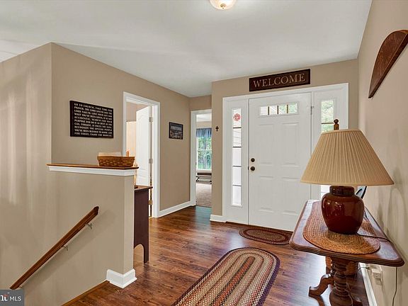 3rd image of 4A Sycamore Dr