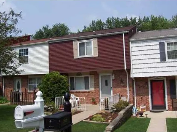 2004 Denning Way, North Versailles, PA 15137
