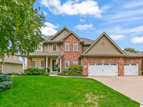 15952 Bauman Ave, Omaha, NE 68116