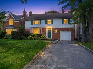 19 Strathgowan Cres, Toronto, ON M4N2Z6