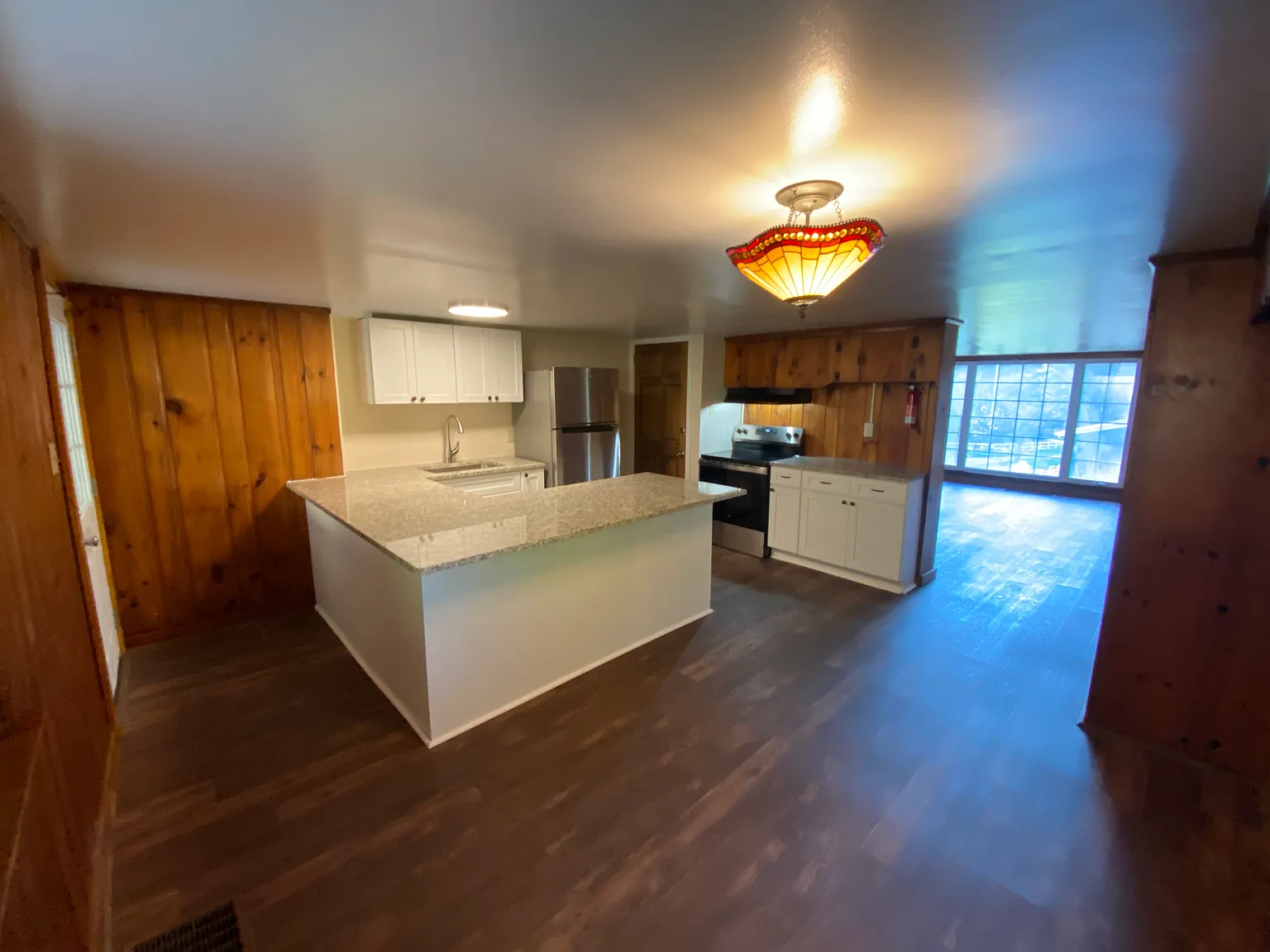 3 bed, $1,700 — Photo 2