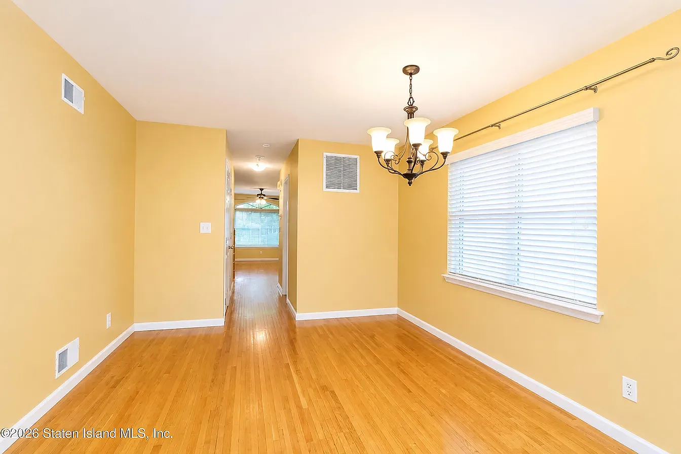 3 bed, 1200 sqft, $3,600 — Photo 4