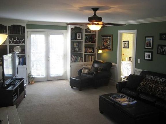 Living room, photo 1