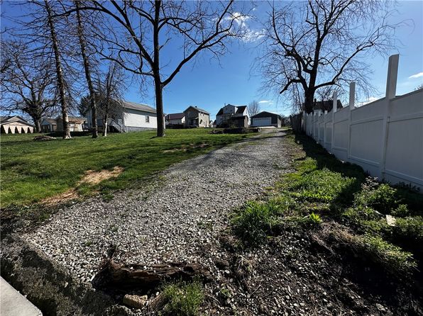 31 W Wine St N, Uniontown, PA 15401