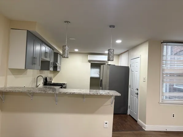 5254 Oakland St, Philadelphia, PA 19124