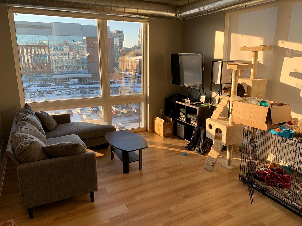 1st image of 515 Huron Blvd SE APT 501