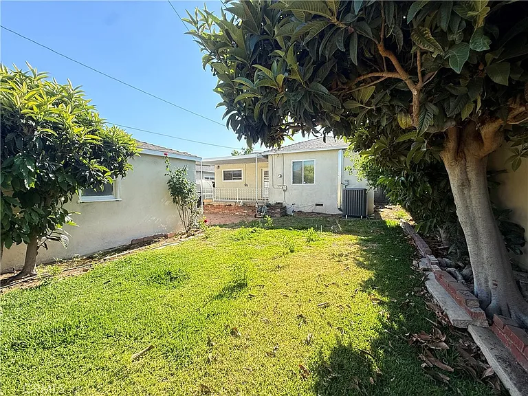 1036 S Hidalgo Ave — Photo 43