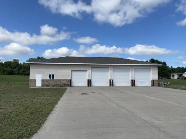 101 Lakeshore Dr, Columbus, NE 68601