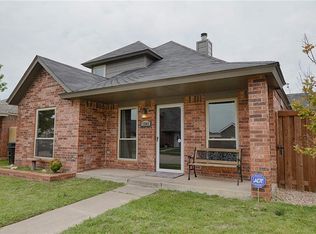 1303 SW 23rd St, Moore, OK 73170
