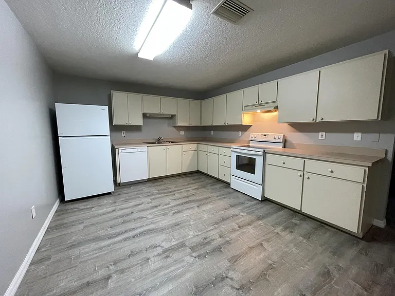 2275 Granada Dr #1 — Photo 6