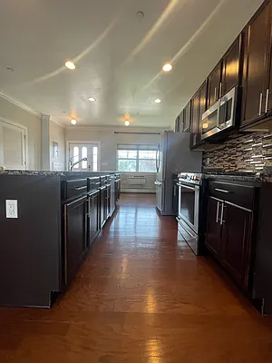 Rented by PMG Real Estate  | media 35