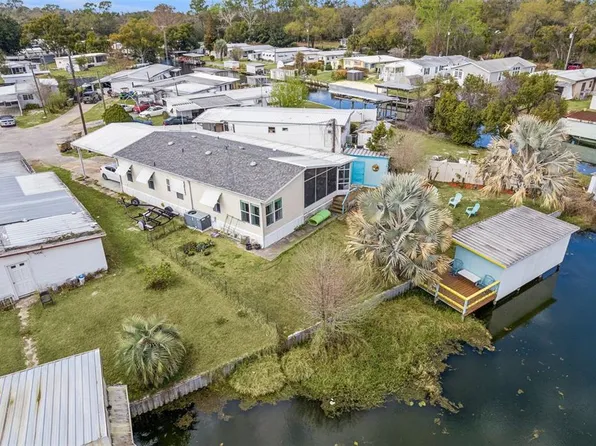 26142 Rose Ln, Astatula, FL 34705