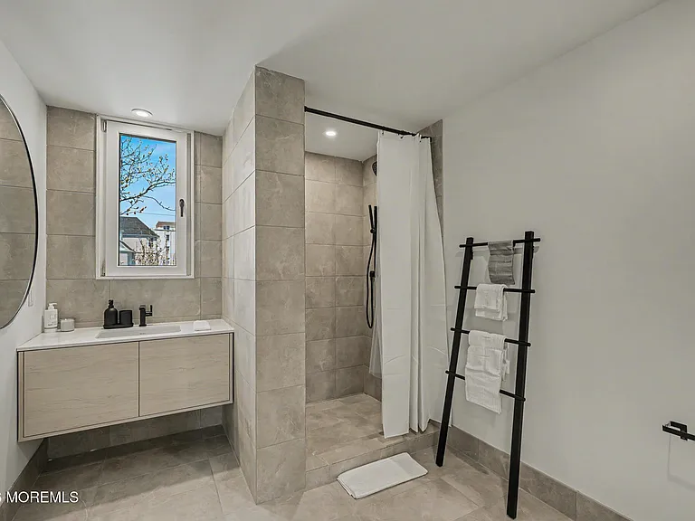 500 8th Ave — Photo 26