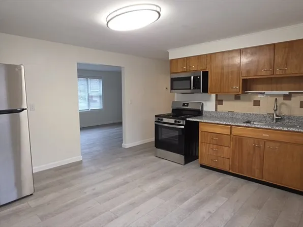 3 Maple Ave #2, Oxford, MA 01540