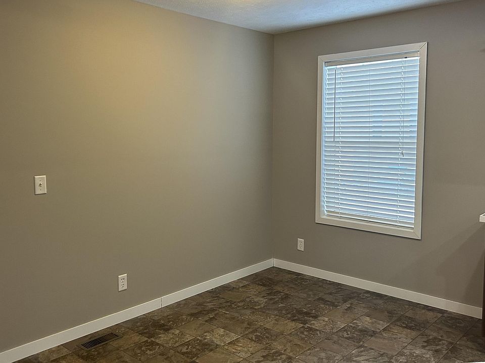 2nd image of 17126 Louise Court Site #429