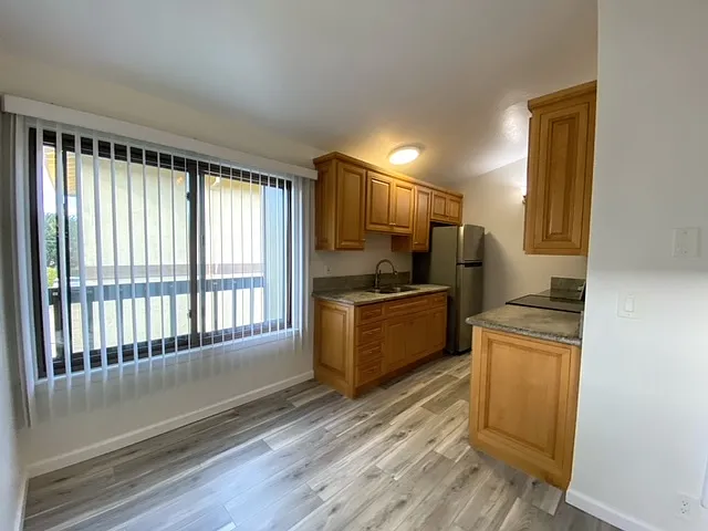 Dela Vina Apartments — Photo 46