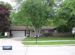 4760 Vista Rd, Manitowoc, WI 54220