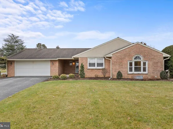 20 Oxford Dr, Lebanon, PA 17042