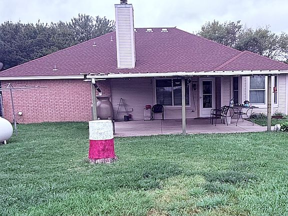 4th image of 202 Castleridge Dr