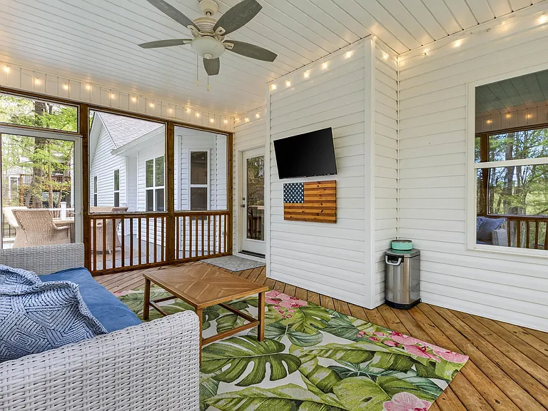 313 Laurel Oaks Dr — Photo 37