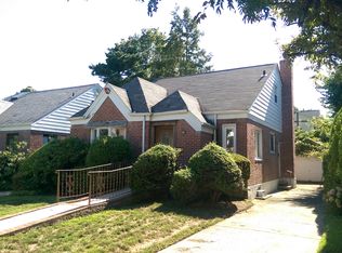 7240 141st St, Flushing, NY 11367