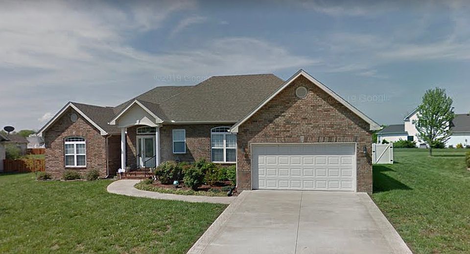 406 W. Briarbrook Lane
