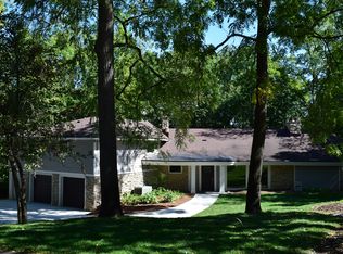 1060 Lower Ridgeway, Elm Grove, WI 53122
