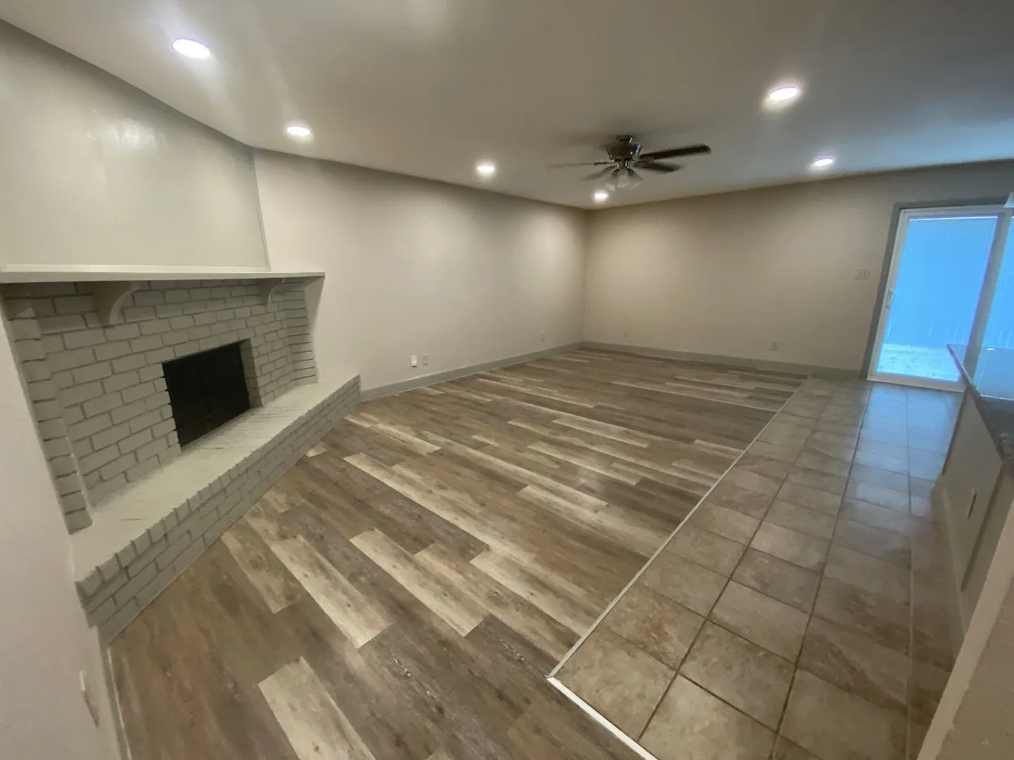 Charming 3-Bedroom Home in Allen — Photo 2