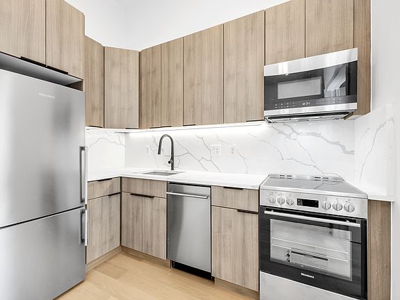 2nd image of 184 Bleecker St APT 7A