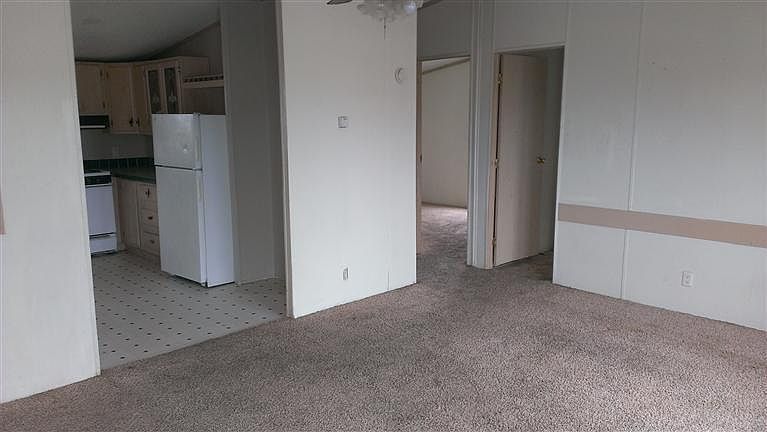 2nd image of 803 Paseo De Las Gladiolas