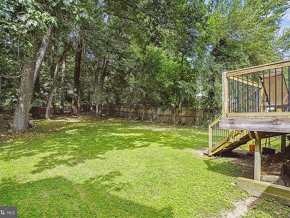 4th image of 735 Anderson Ave #18