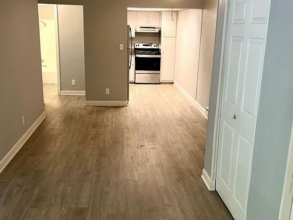 3rd image of 1409 Chicago St APT 3