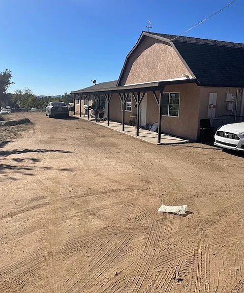 2208 Black Canyon Rd — Photo 1