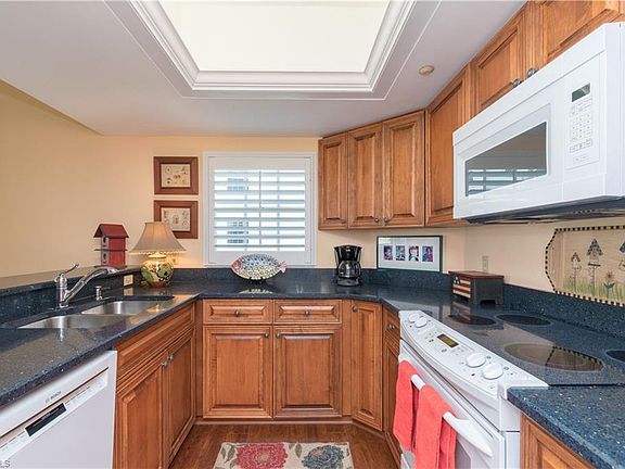 3rd image of 4130 Bayhead Dr APT 106